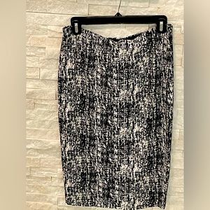 Vince Camuto Black and White Skirt Size Small
